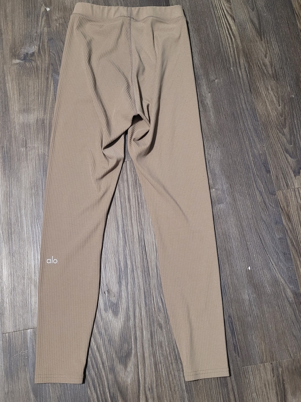 ALO Women Ribbed Leggings in Tan Size XXS